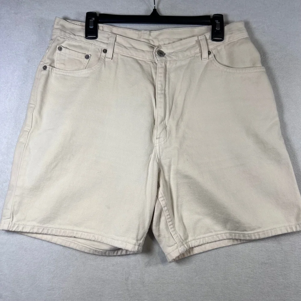 Vintage Levis 550 High Waisted Denim Shorts Cream Off White Womens Size 14 31w